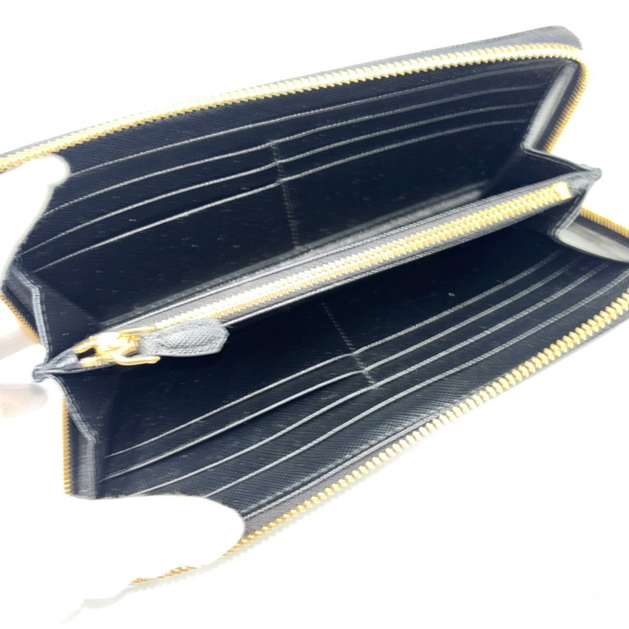 Prada Black Leather Long Wallet (Bi-Fold) (Pre-Owned)
