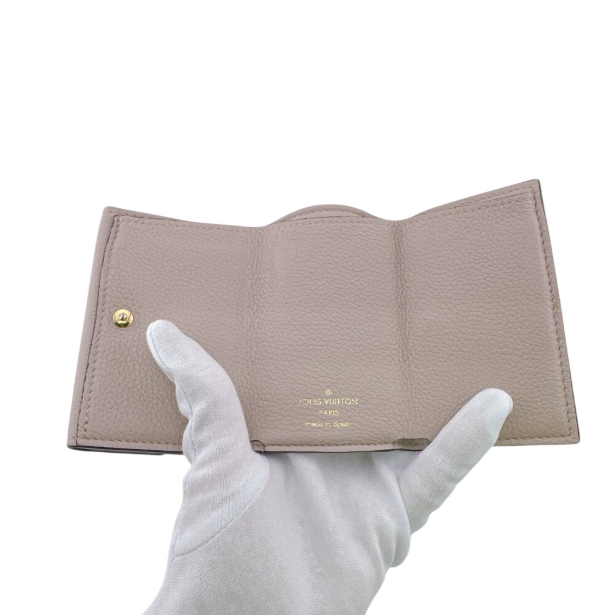 Louis Vuitton Beige Leather Wallet (Tri-Fold) (Pre-Owned)