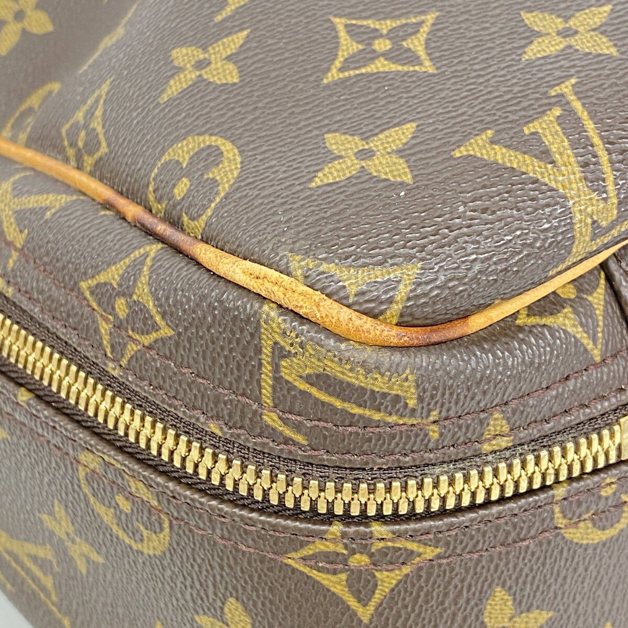 Louis Vuitton Brown Handbag (Pre-Owned)