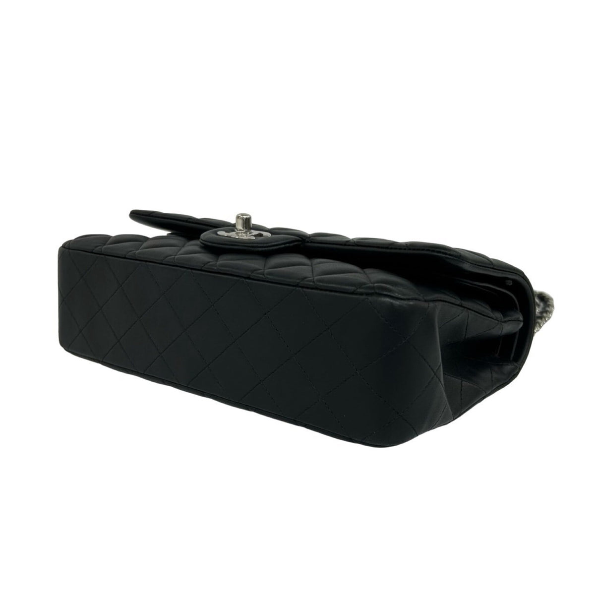 Chanel Black Leather Shoulder Bag (Pre-Owned)