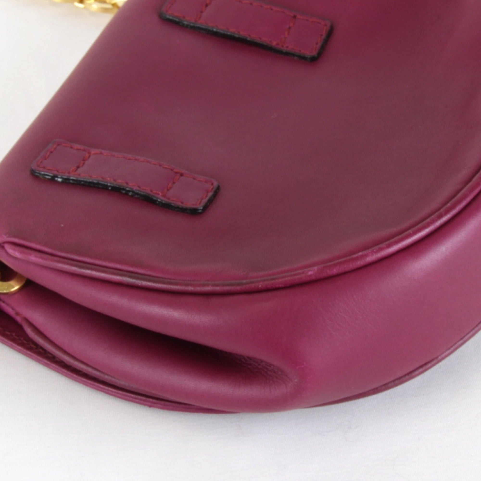 Salvatore Ferragamo Gancini Purple Leather Shoulder Bag (Pre-Owned)
