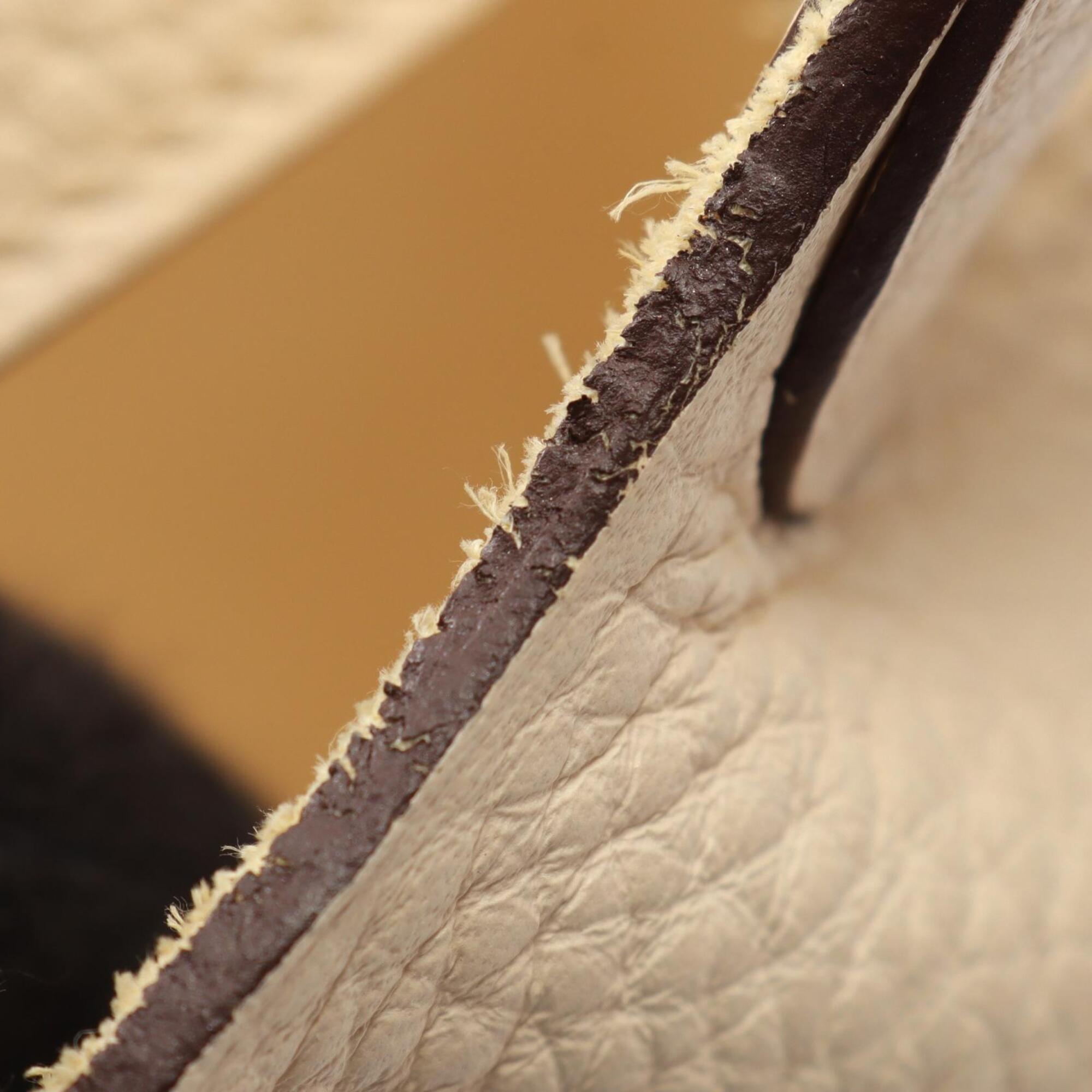 Hermes White Taurillon Clemence Leather Handbag (Pre-Owned)