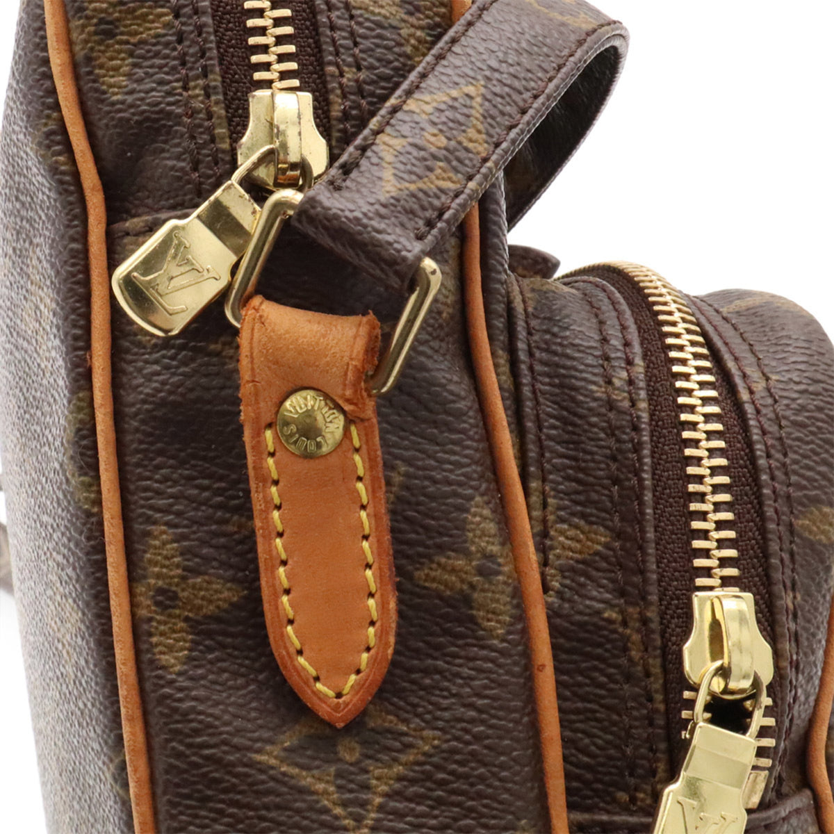 Louis Vuitton Brown Monogram Pochette Shoulder Bag (Pre-Owned)