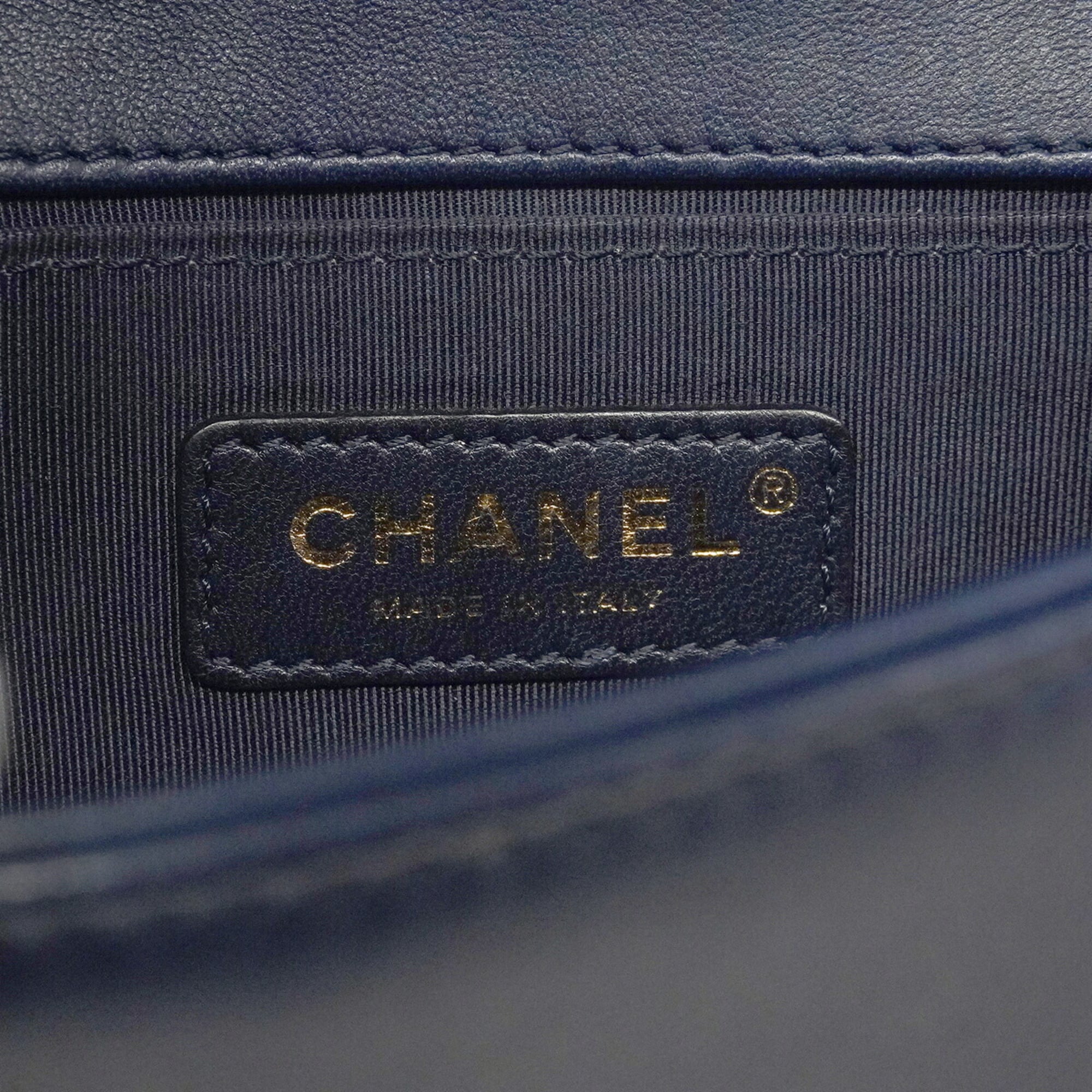 Chanel Navy Leather Shoulder Bag (Pre-Owned)