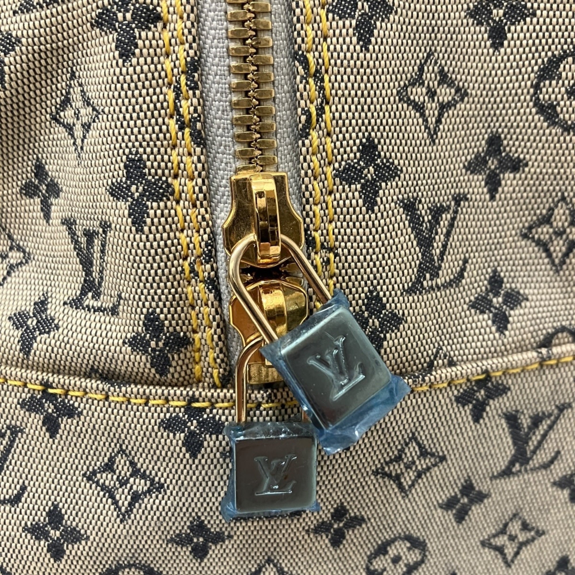 Louis Vuitton Beige Blue Gray Cotton Handbag (Pre-Owned)