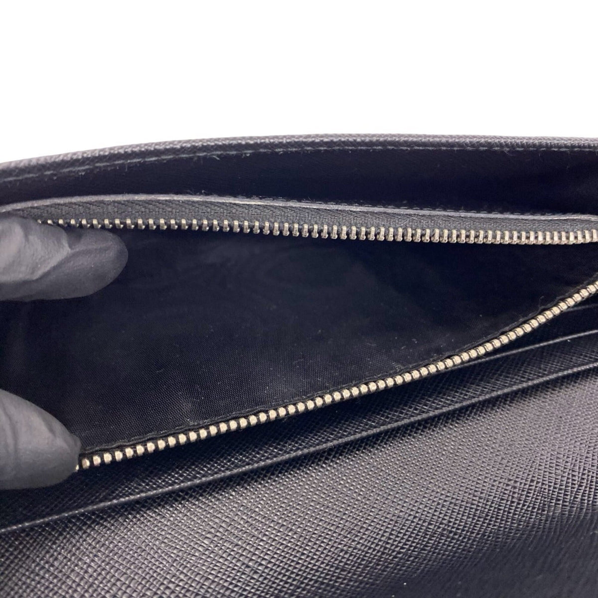 Prada Black Leather Shoulder Bag (Pre-Owned)