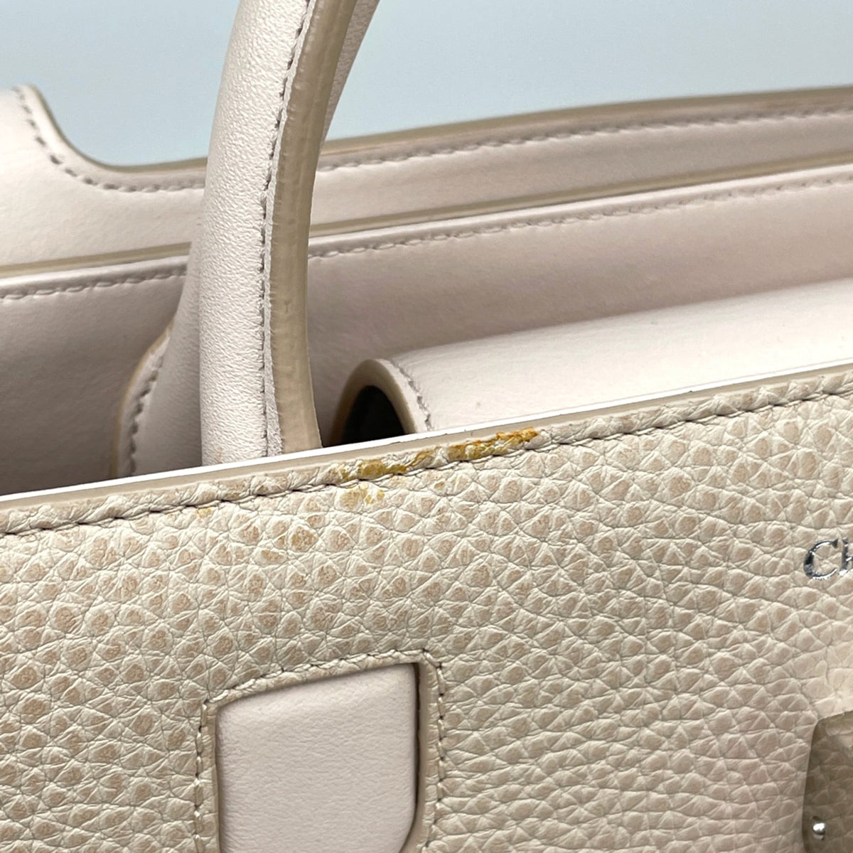 Christian Dior Beige Leather Handbag (Pre-Owned)