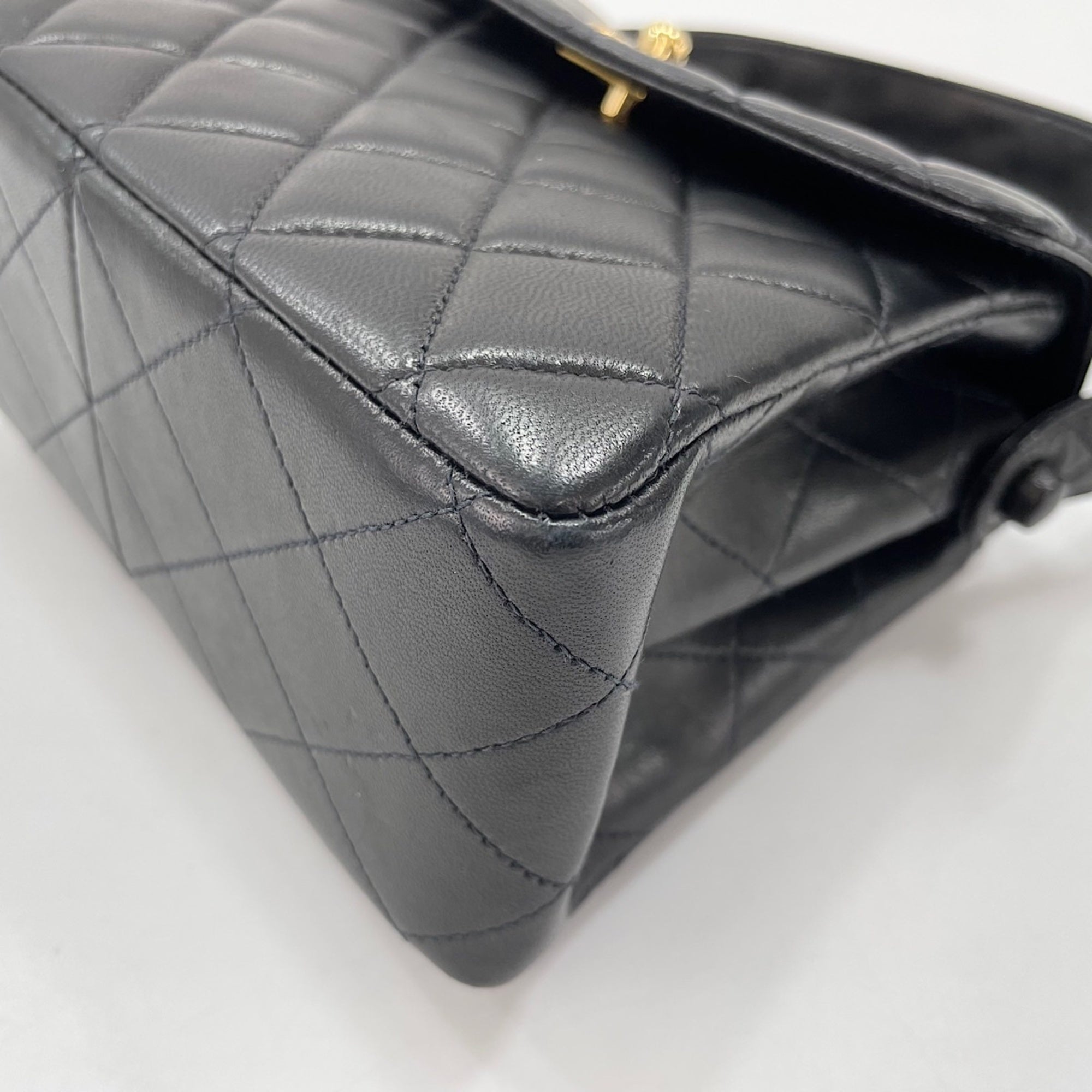 Chanel Black Handbag (Pre-Owned)