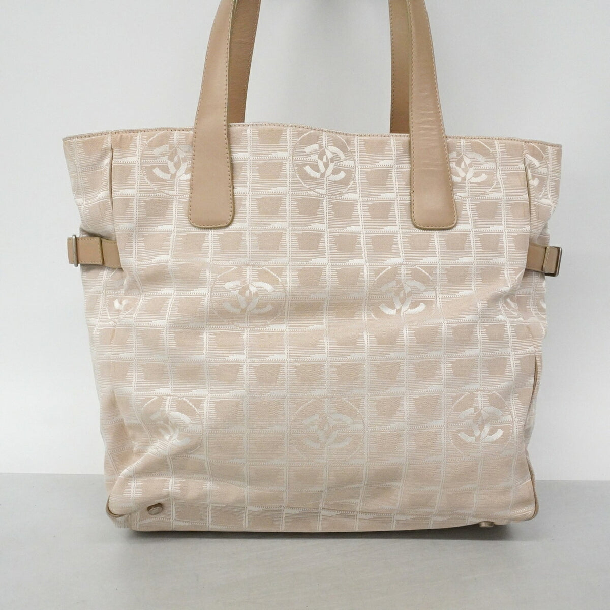 Chanel Beige Nylon Canvas Tote Bag (Pre-Owned)