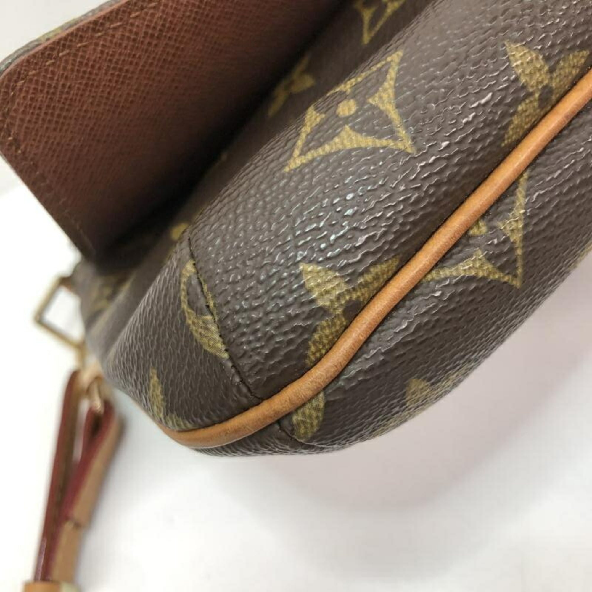 Louis Vuitton Monogram Monogram Shoulder Bag (Pre-Owned)