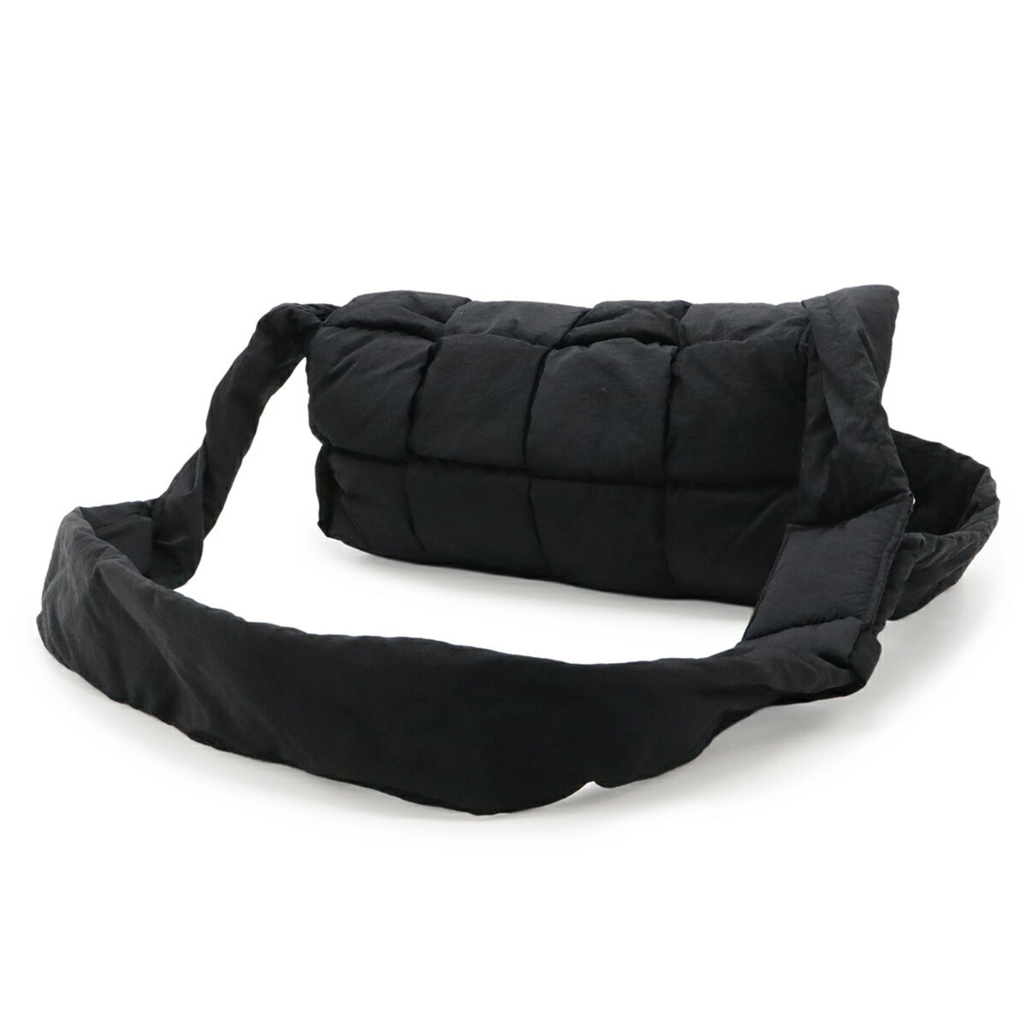Bottega Veneta Black Nylon Shoulder Bag (Pre-Owned)