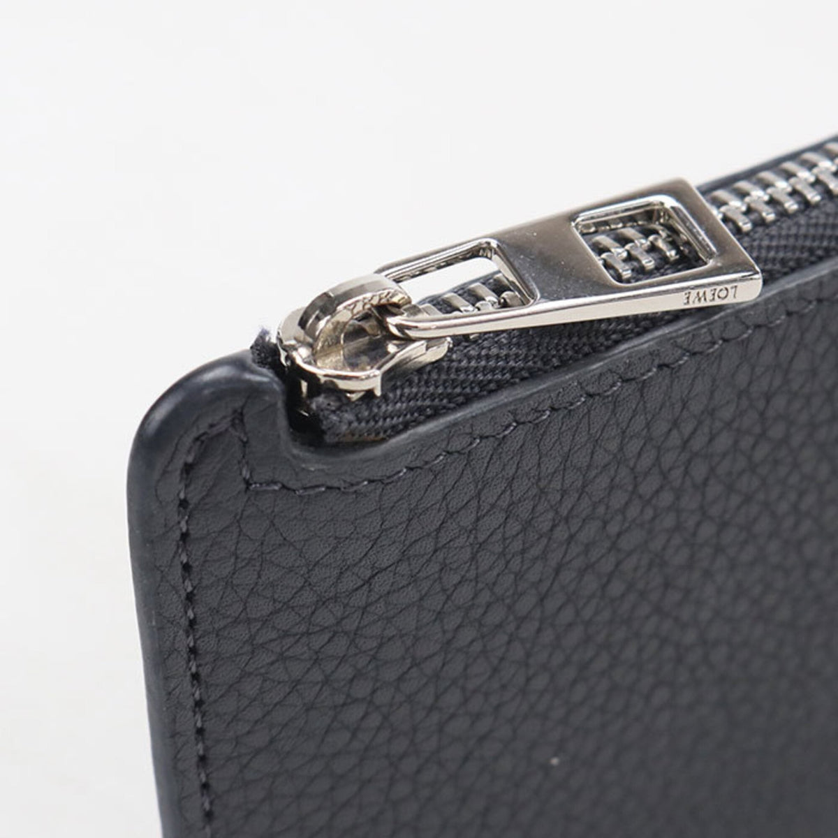 Loewe Gray Coin Purse/Coin Case (Pre-Owned)