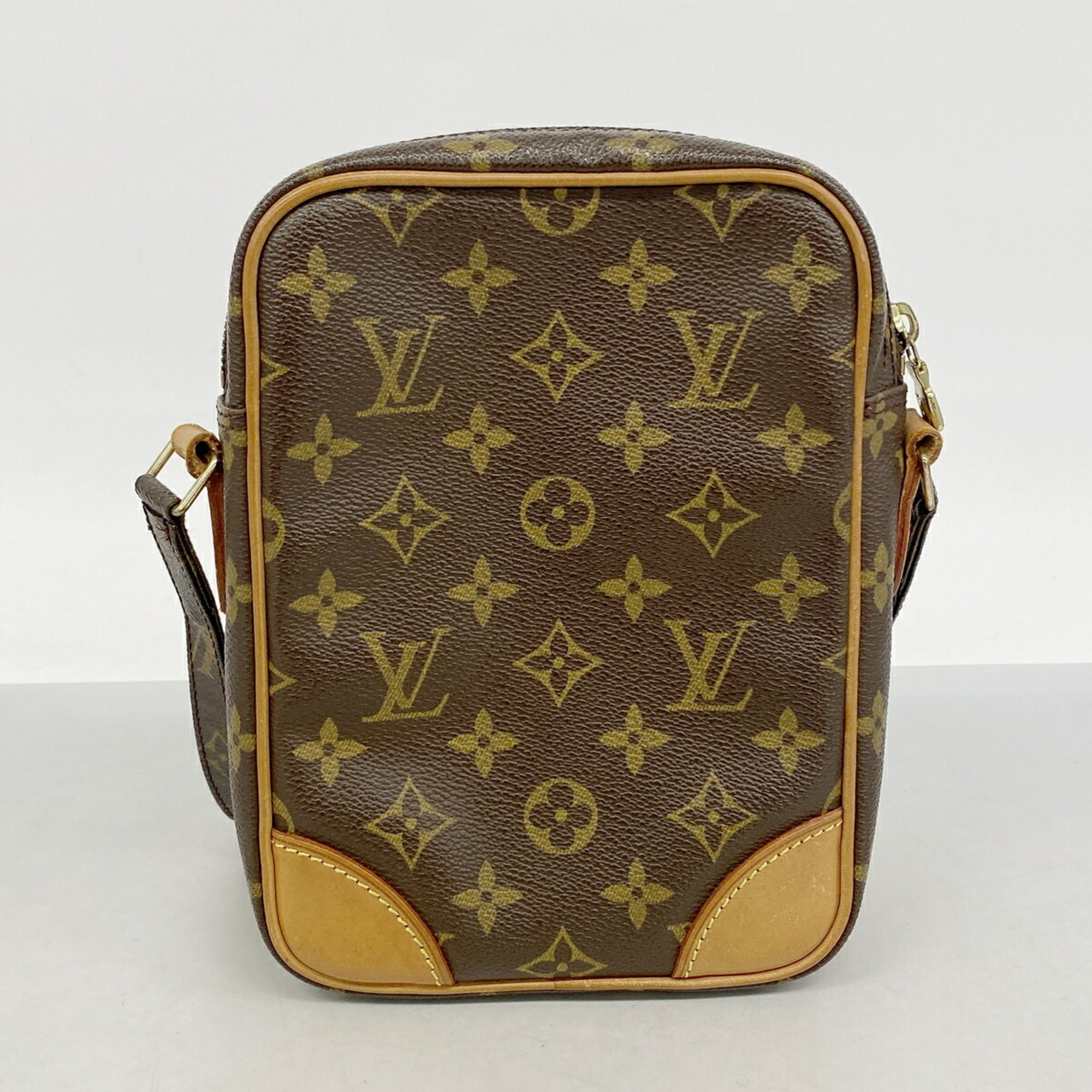 Louis Vuitton Brown Shoulder Bag (Pre-Owned)