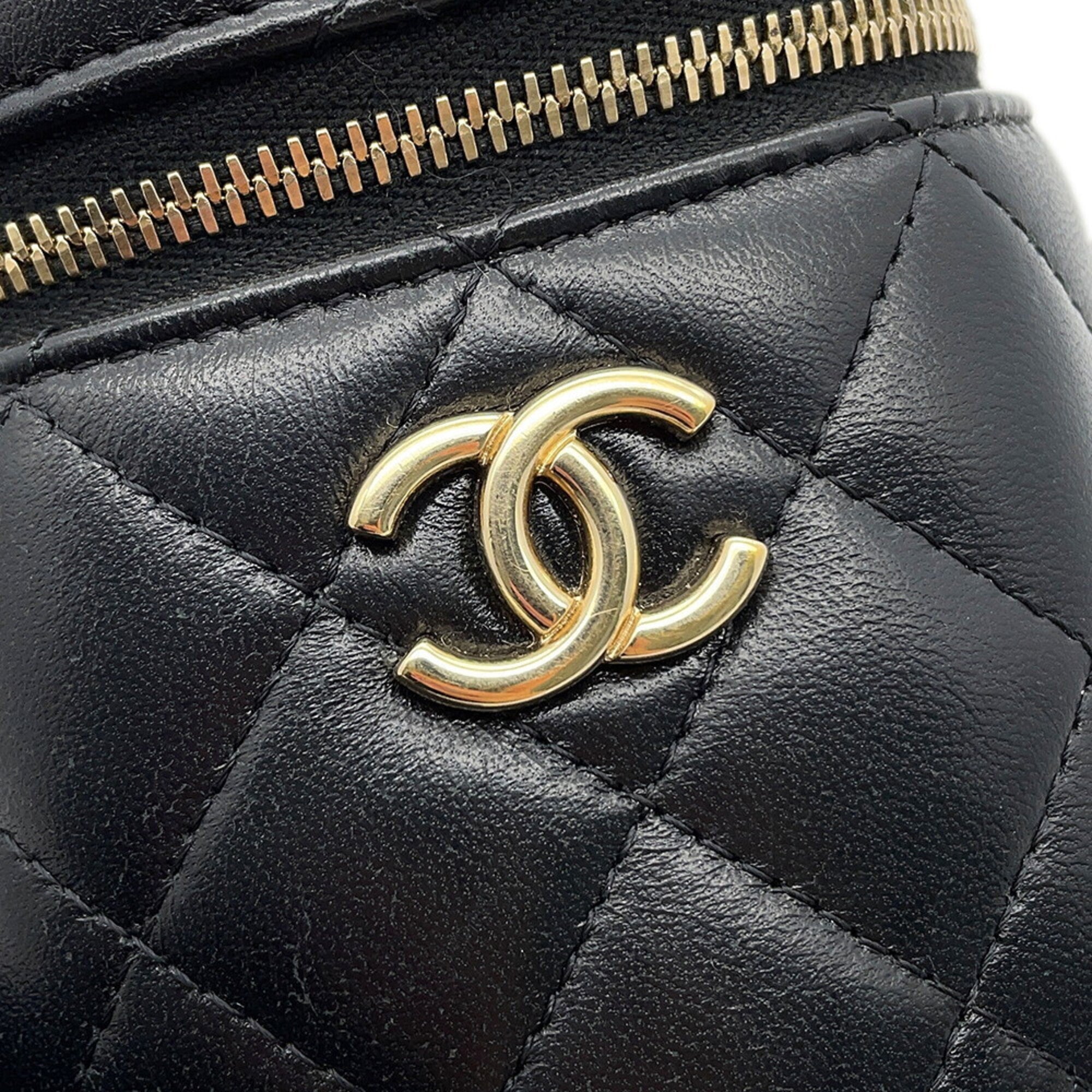 Chanel Matelasse Black Leather Handbag Vanity Bag (Pre-Owned)