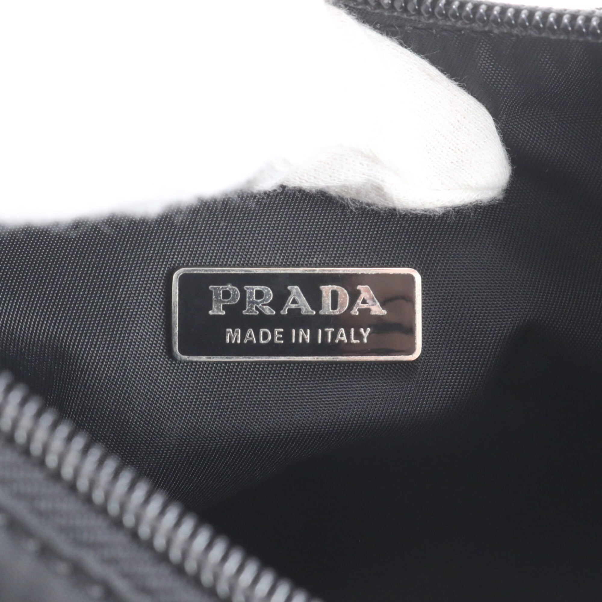 Prada Black Handbag (Pre-Owned)
