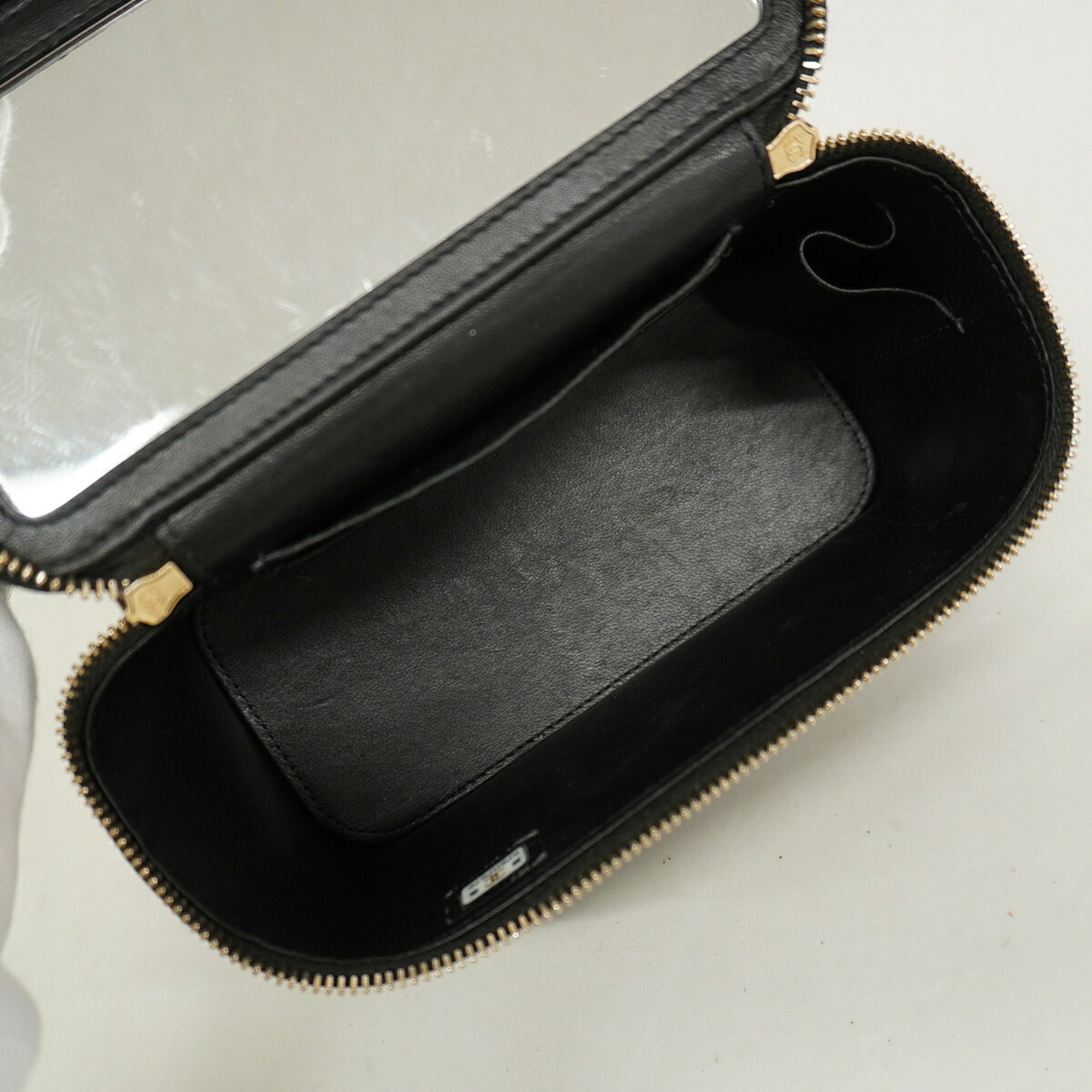 Chanel Black Leather Vanity Bag (Pre-Owned)