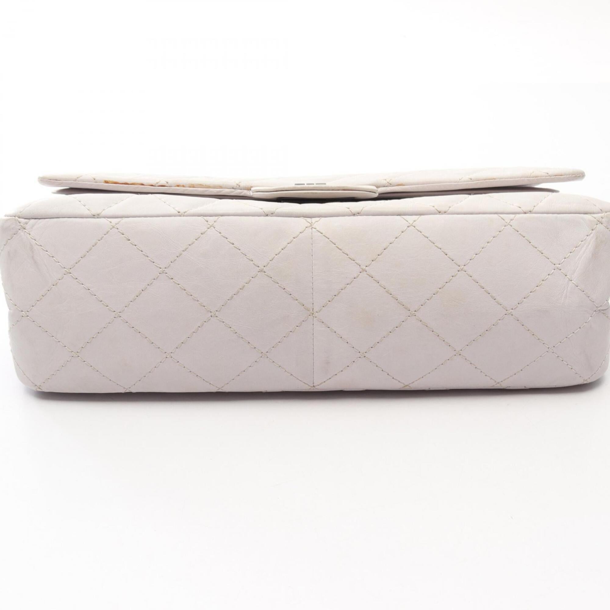 Chanel White Leather Handbag Shoulder Bag (Pre-Owned)