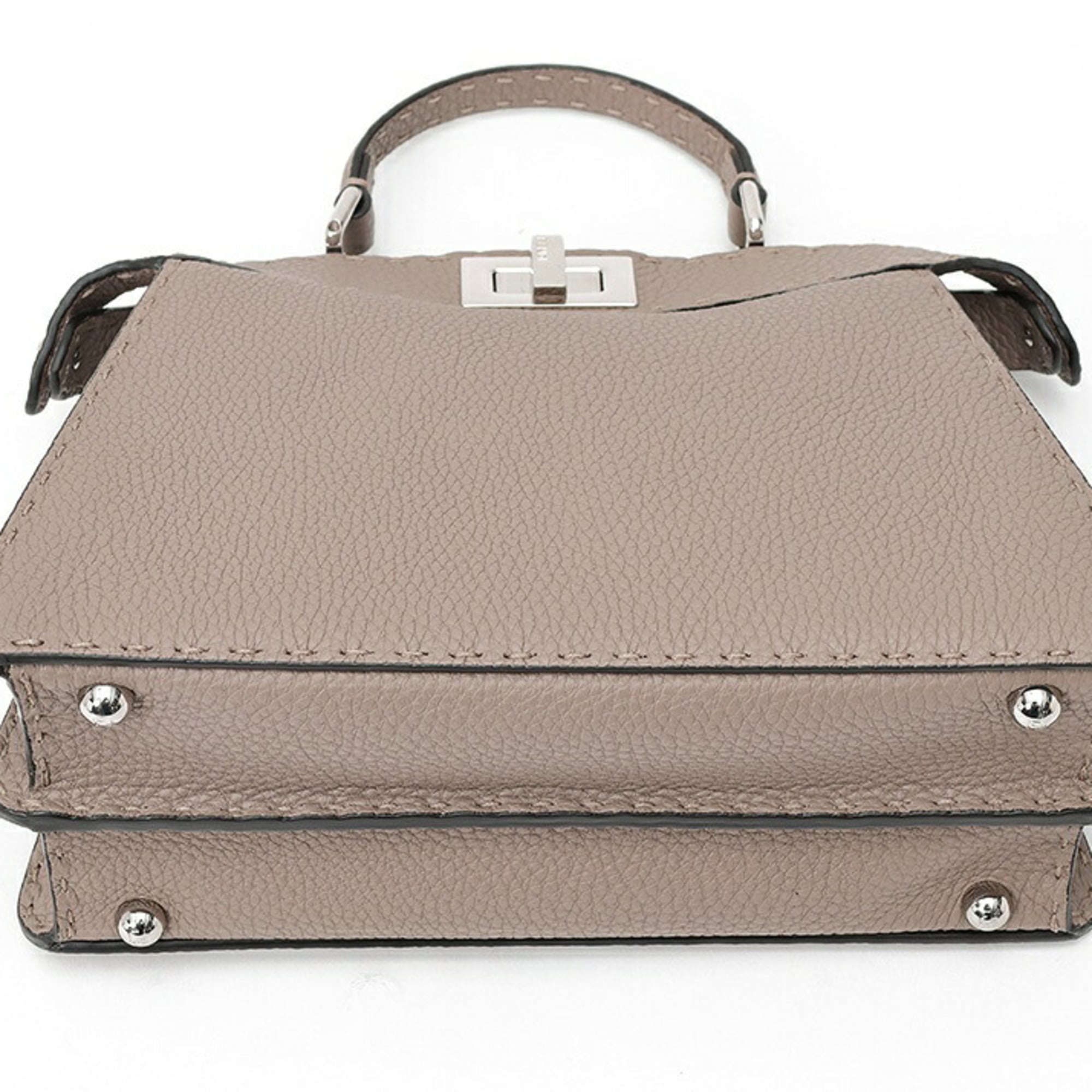 Fendi Grayish Leather Shoulder Bag (Pre-Owned)