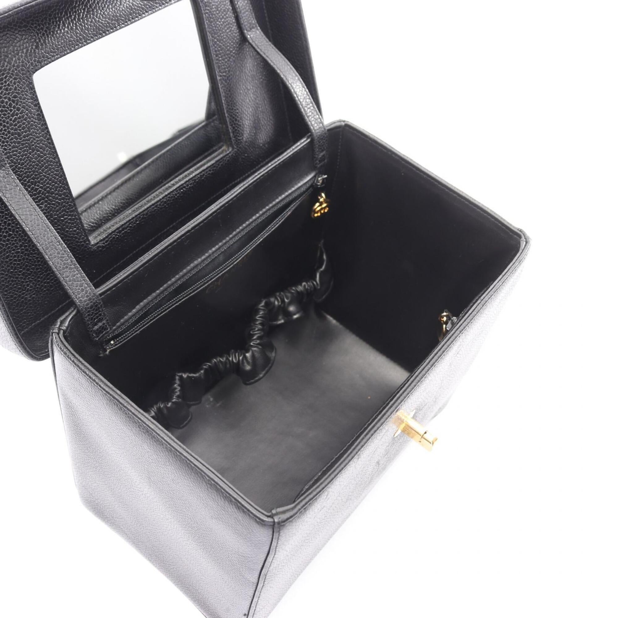 Chanel Black Grained Calfskin Handbag (Pre-Owned)
