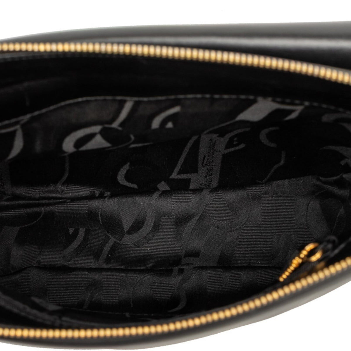 Salvatore Ferragamo Black Leather Shoulder Bag (Pre-Owned)