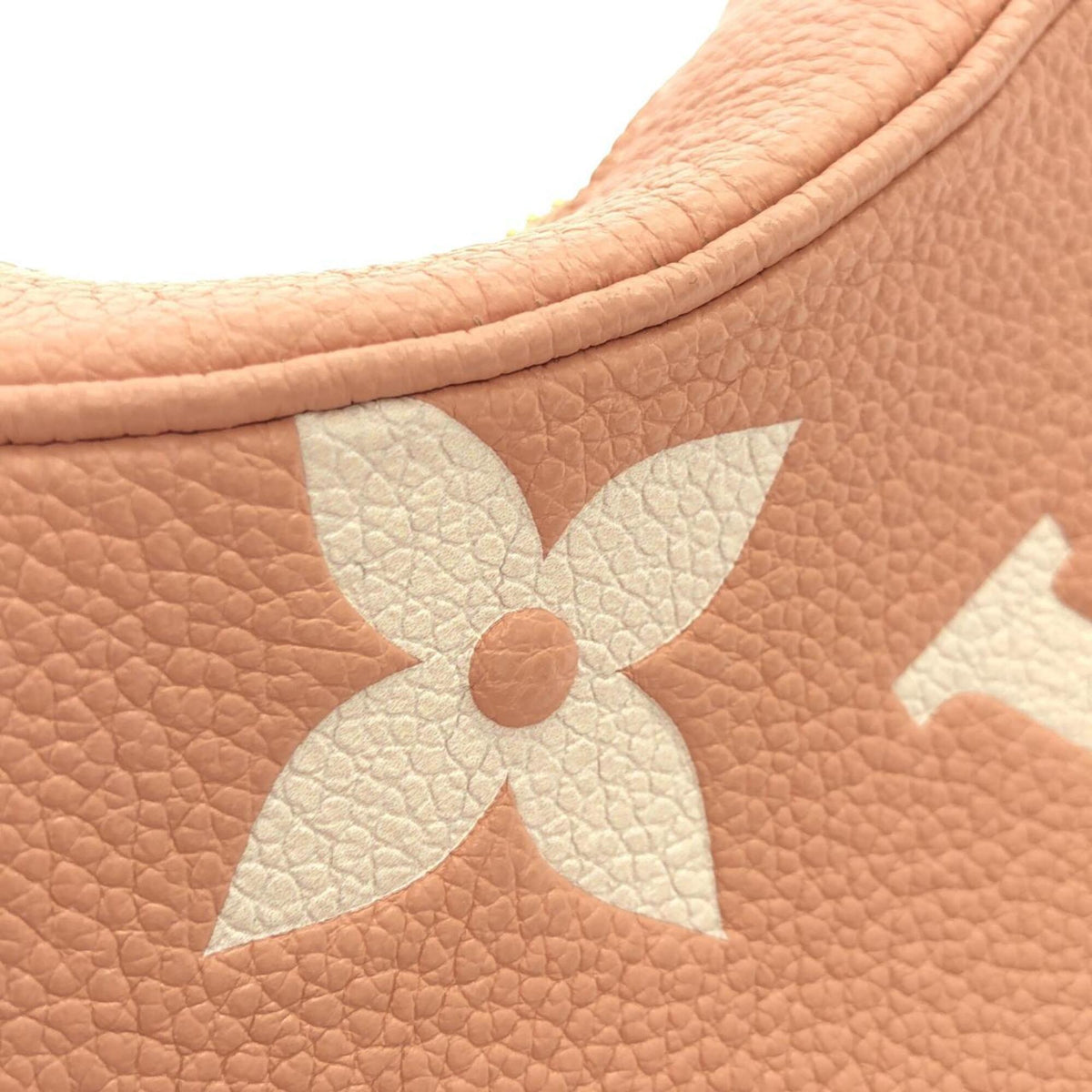 Louis Vuitton Pink Leather Shoulder Bag (Pre-Owned)