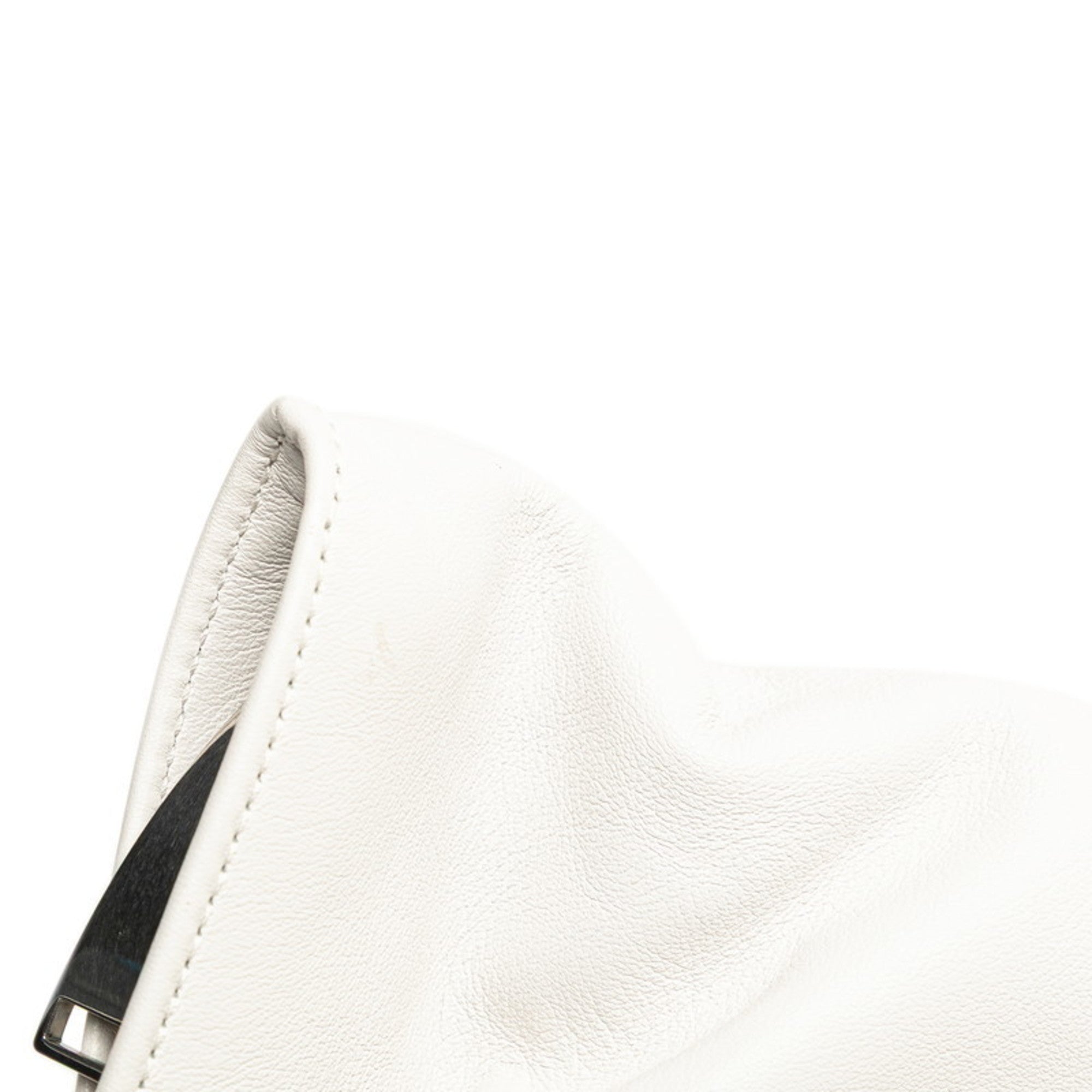 Bottega Veneta White Leather Handbag (Pre-Owned)