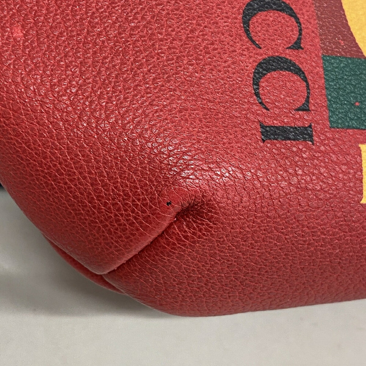 Gucci Red Color Leather Fanny Pack (Pre-Owned)