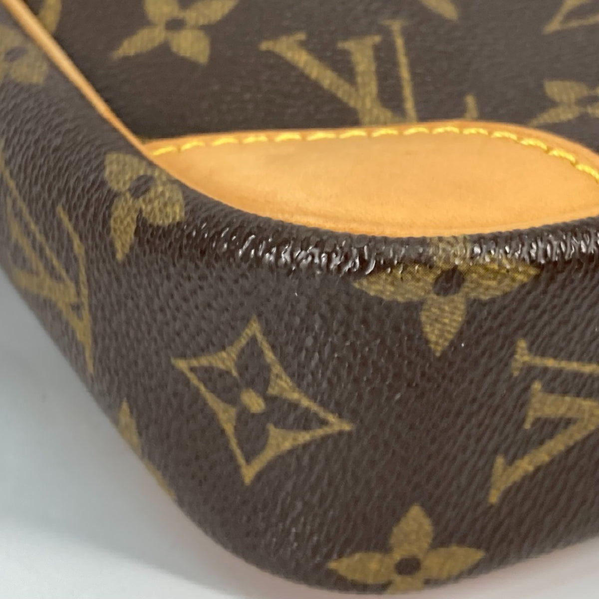Louis Vuitton Brown Monogram Monogram Pochette Shoulder Bag (Pre-Owned)