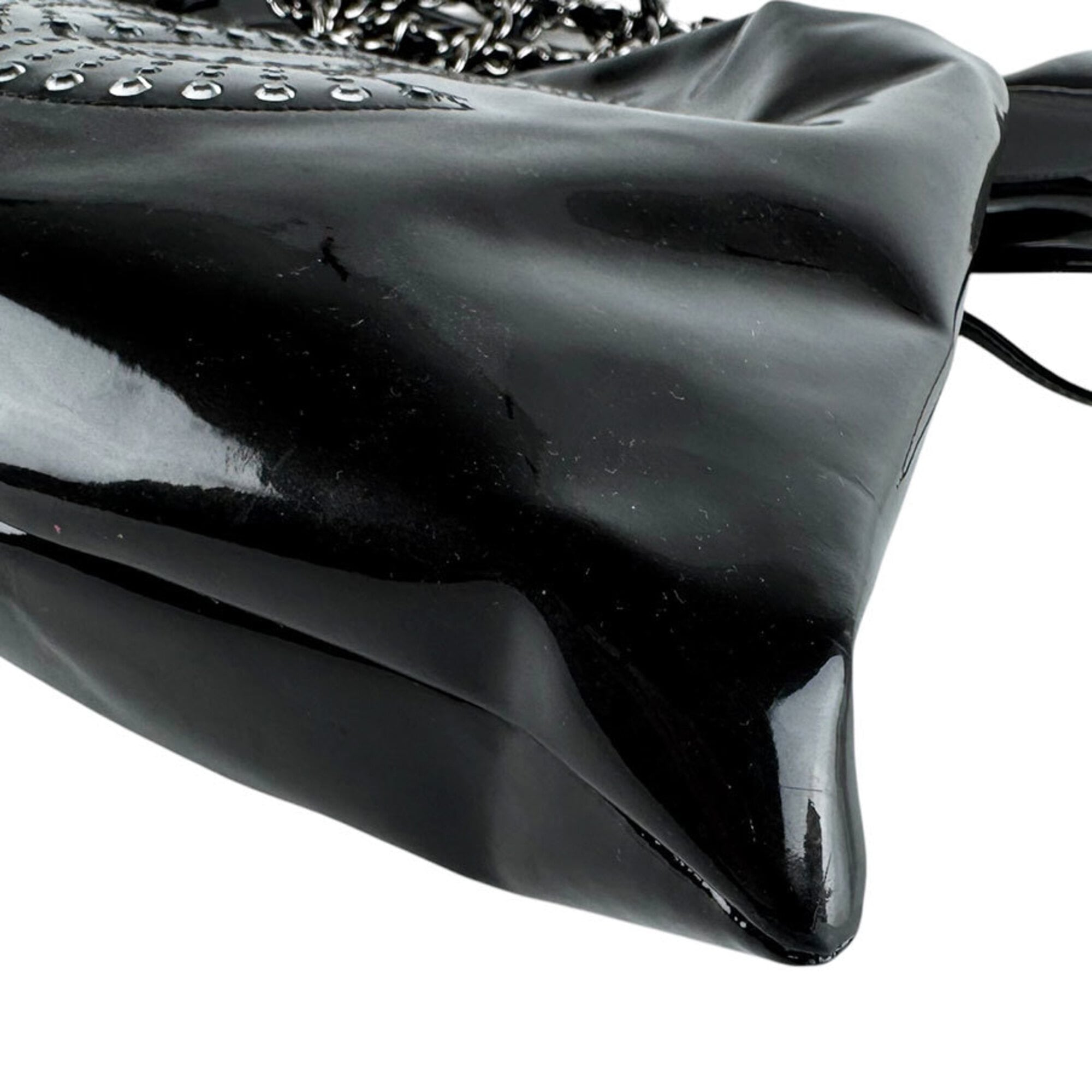 Chanel Black Patent Leather Shoulder Bag (Pre-Owned)