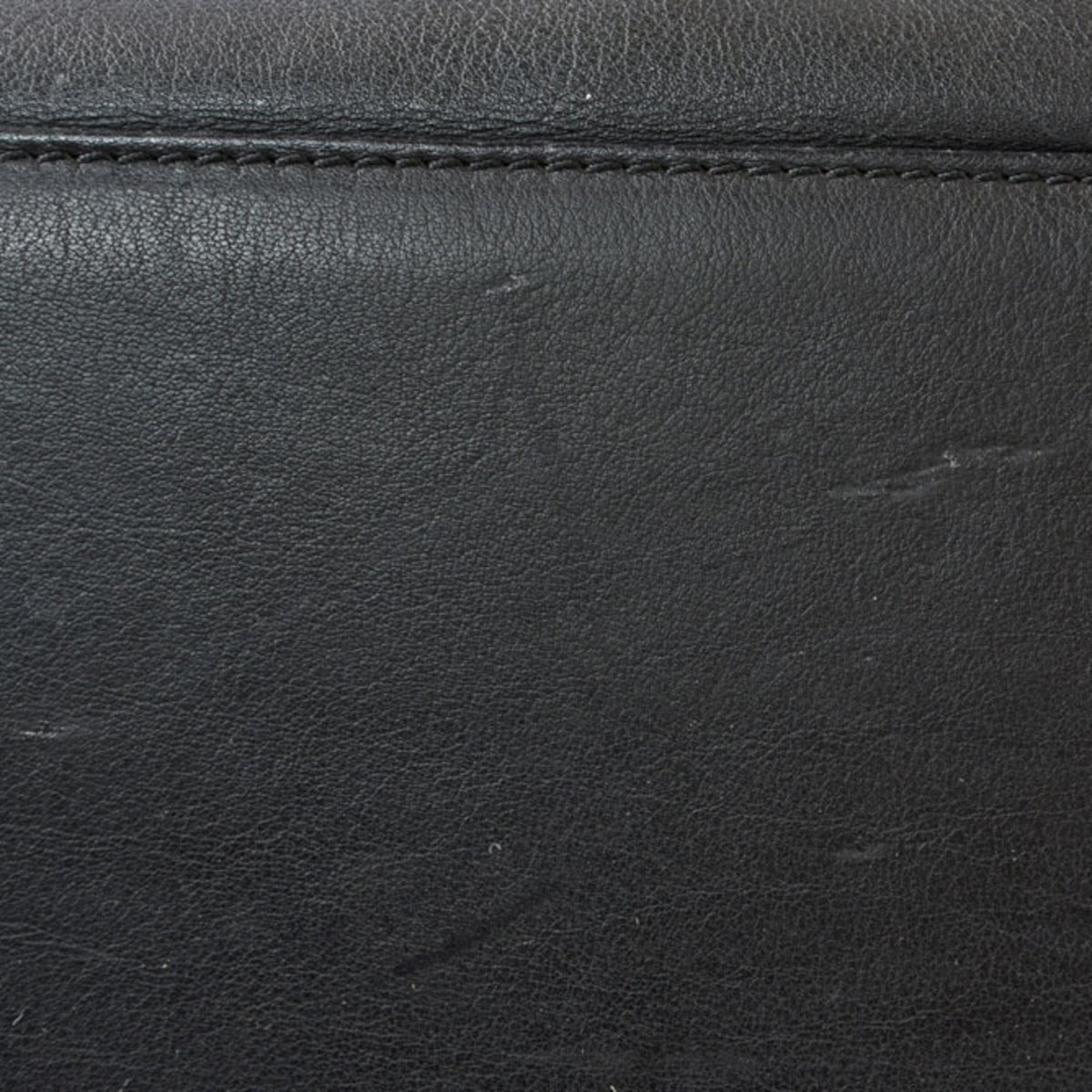 Loewe Black Leather Handbag (Pre-Owned)