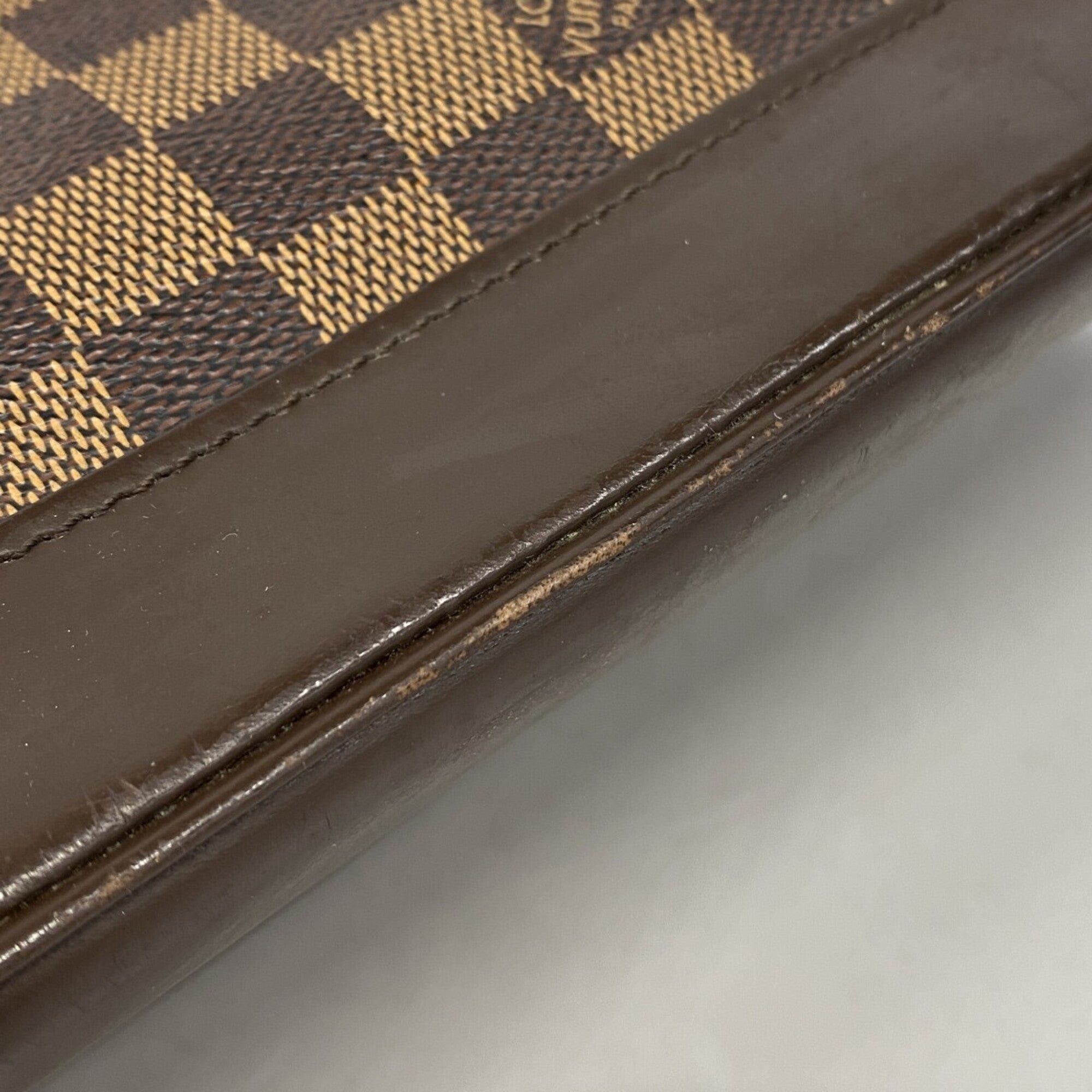 Louis Vuitton Ebene Handbag (Pre-Owned)