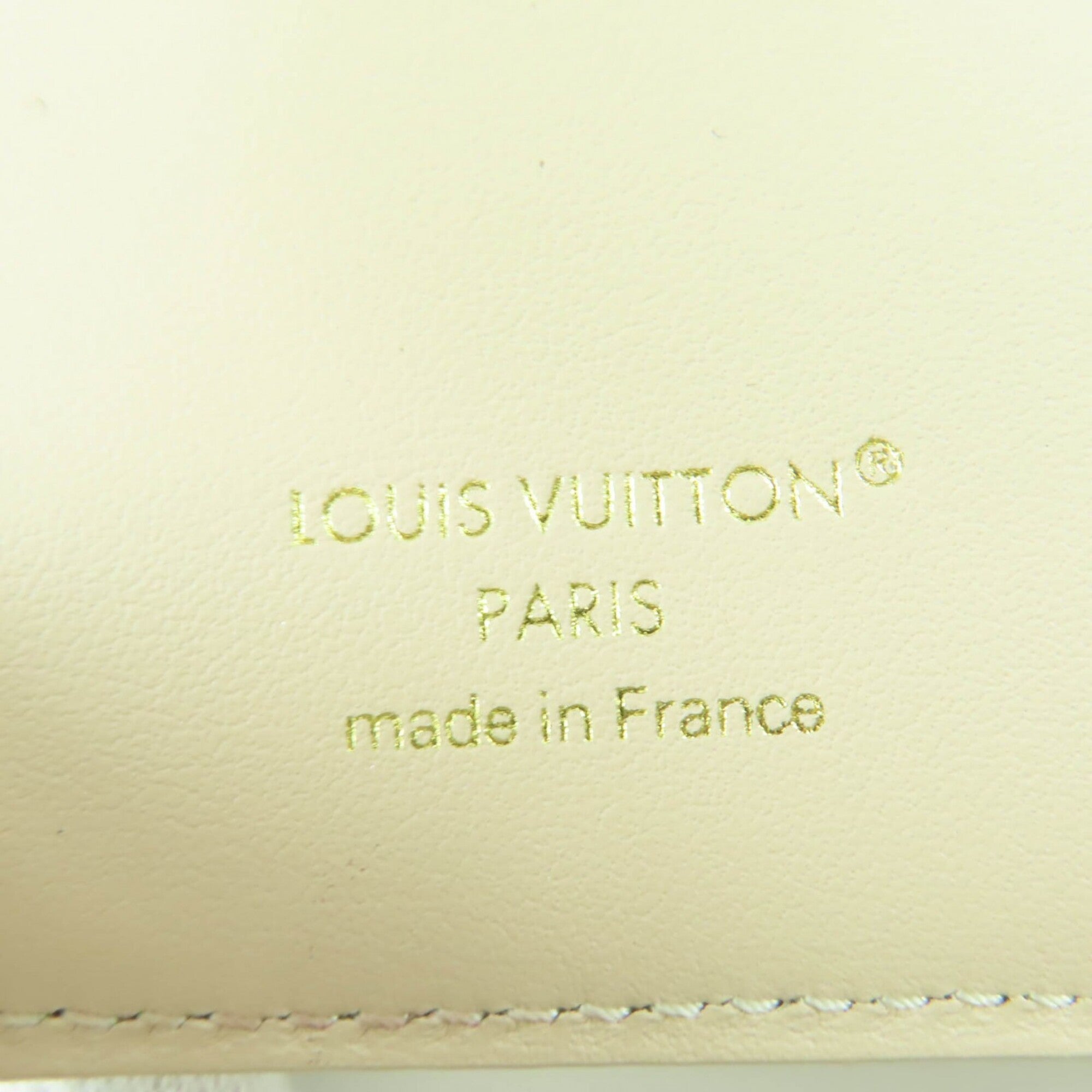 Louis Vuitton Beige Leather Wallet (Bi-Fold) (Pre-Owned)