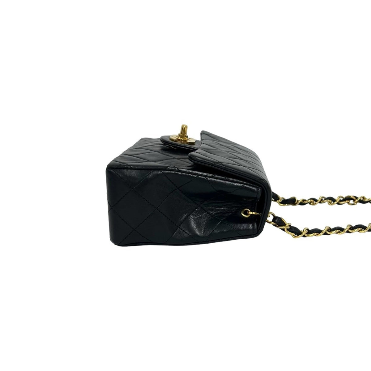 Chanel Black Leather Pochette Shoulder Bag (Pre-Owned)