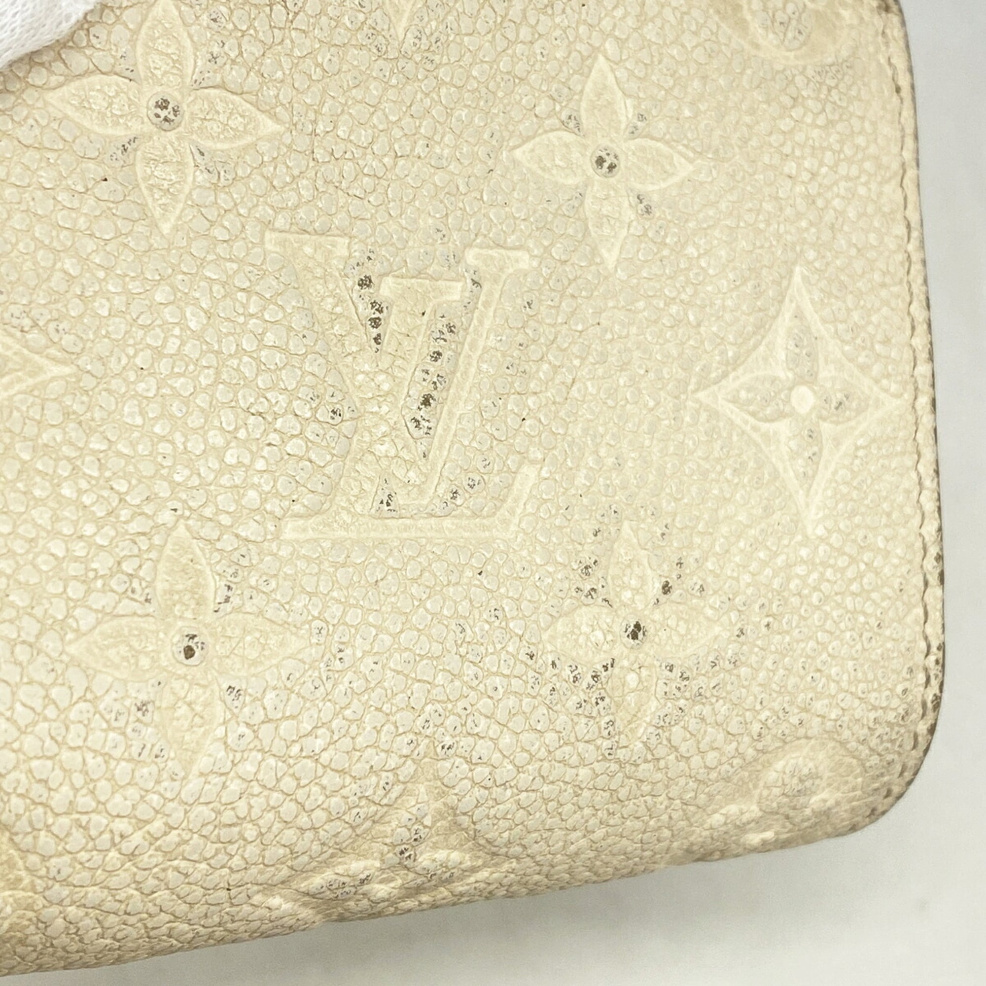 Louis Vuitton Cream Wallet (Tri-Fold) (Pre-Owned)