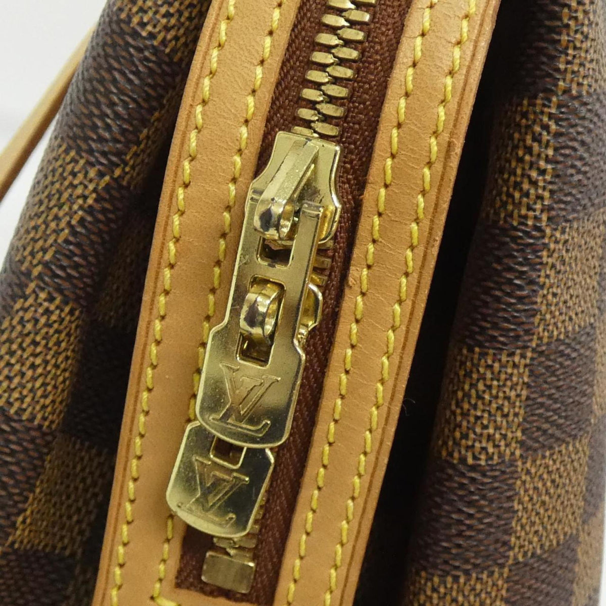 Louis Vuitton Brown Coated Canvas Shoulder Bag (Pre-Owned)