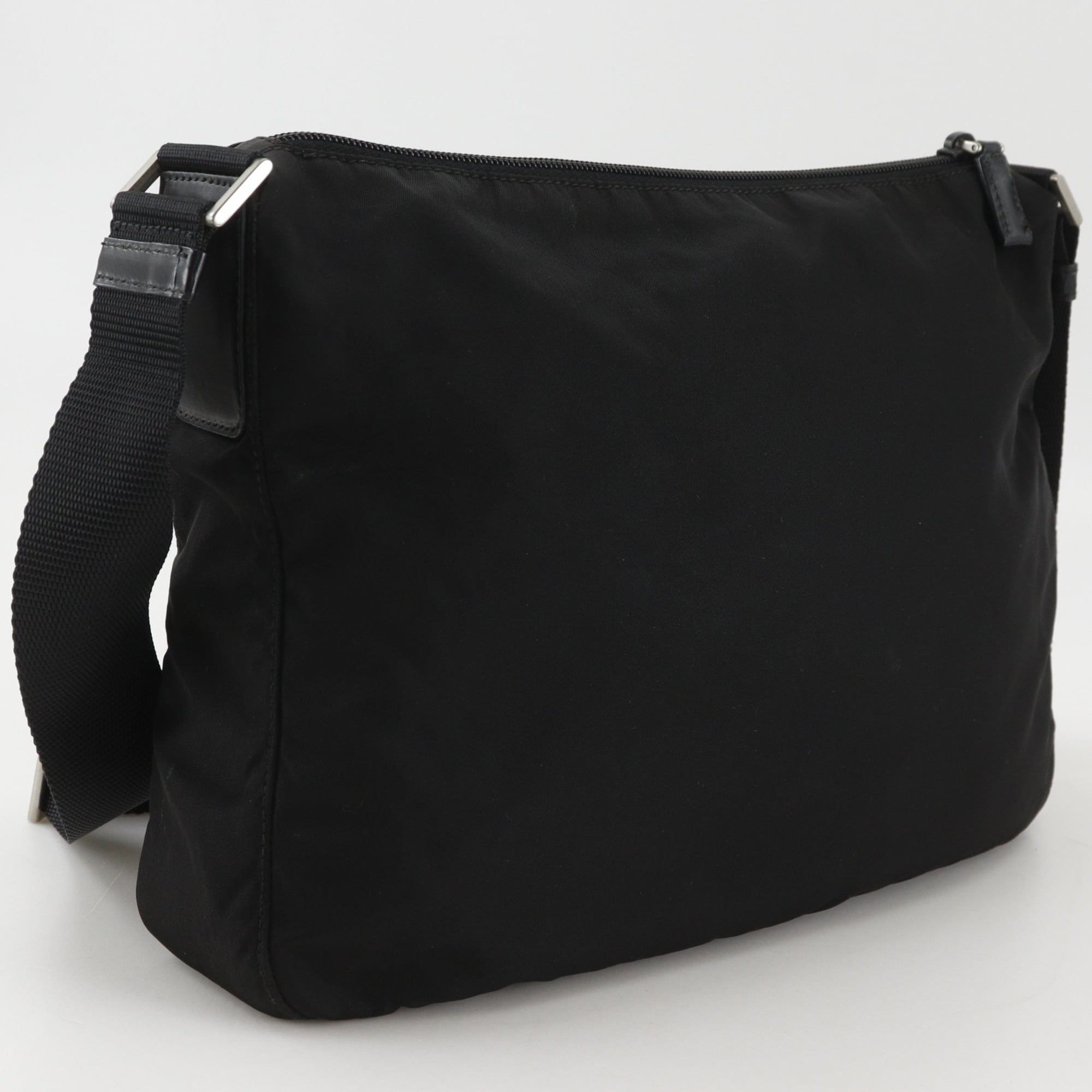 Prada Black Nylon Shoulder Bag (Pre-Owned)