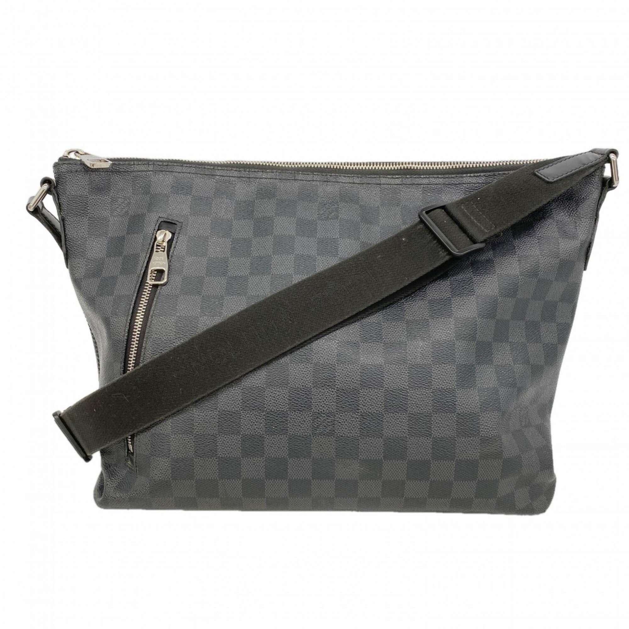 Louis Vuitton Black Shoulder Bag (Pre-Owned)