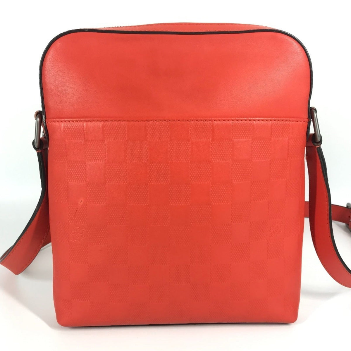 Louis Vuitton Red Color Damier Infini Pochette Shoulder Bag (Pre-Owned)