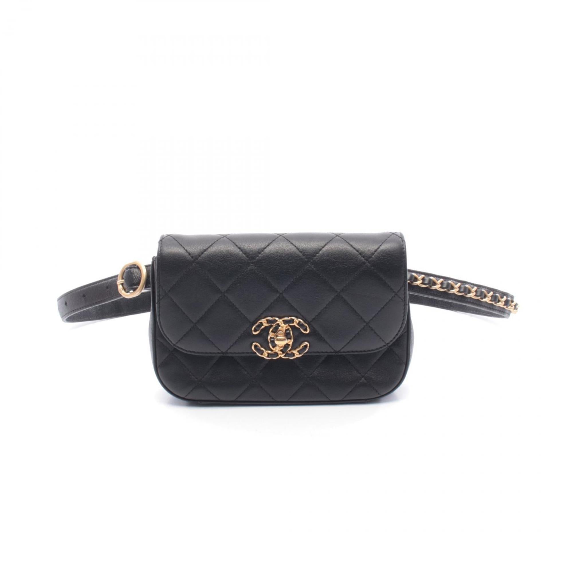 Chanel Black Leather Fanny Pack Handbag (Pre-Owned)