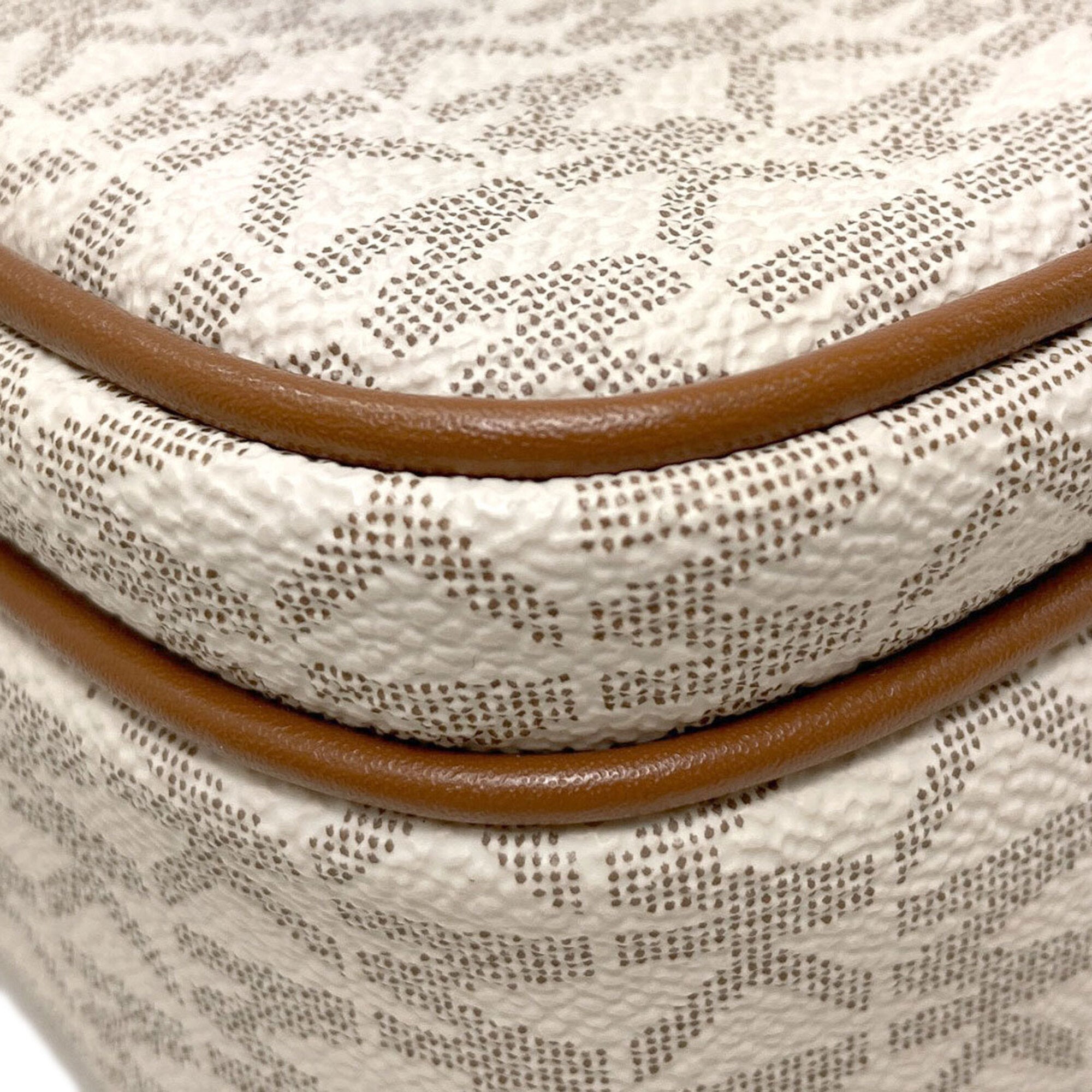 Michael Kors Beige Pvc Shoulder Bag (Pre-Owned)
