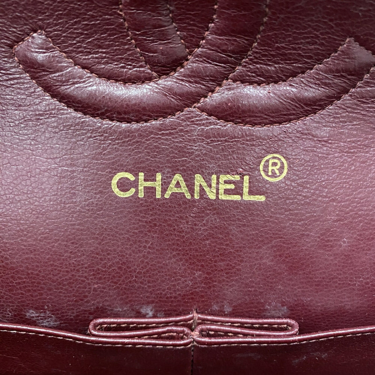 Chanel Black Leather Shoulder Bag (Pre-Owned)