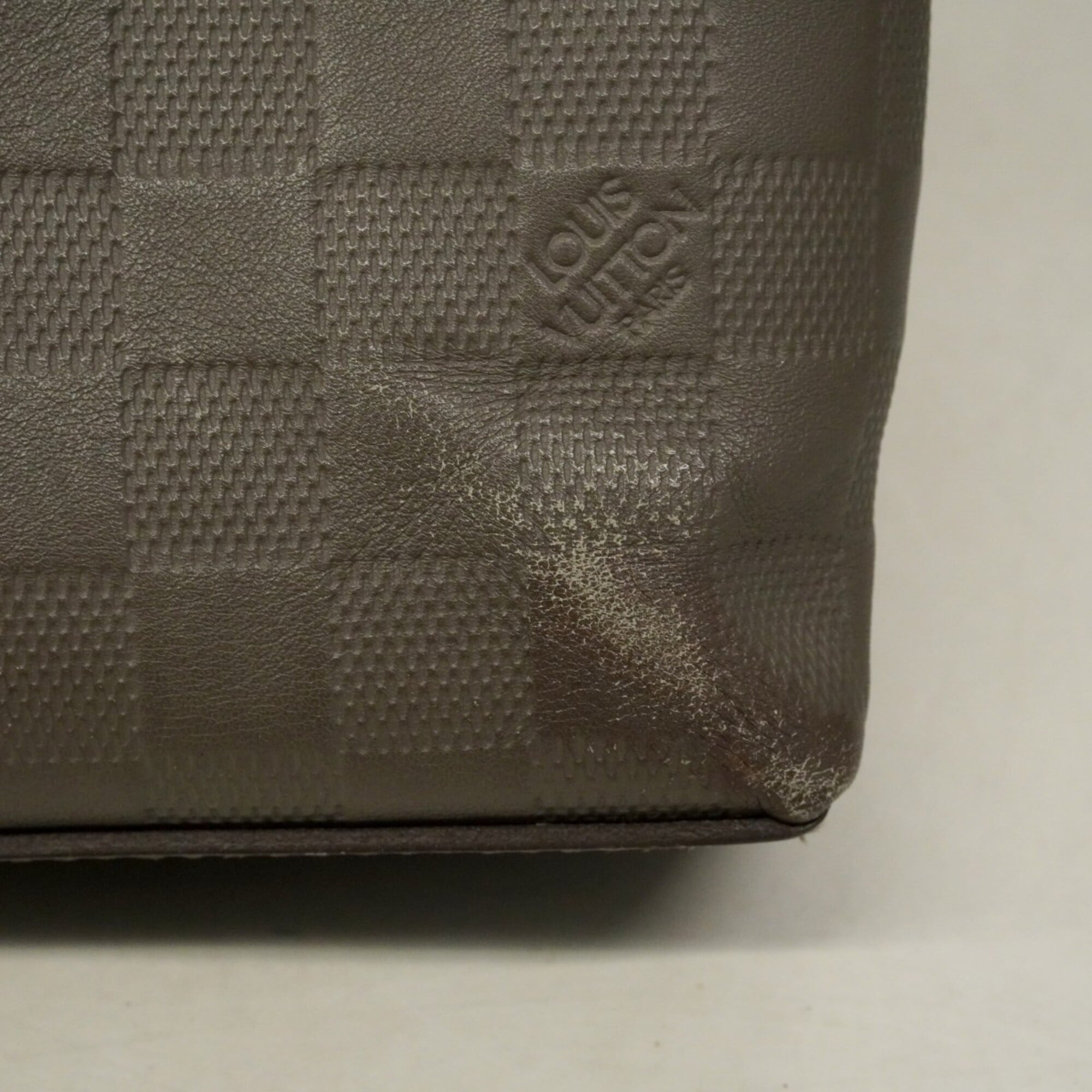 Louis Vuitton Khaki Briefcase (Pre-Owned)