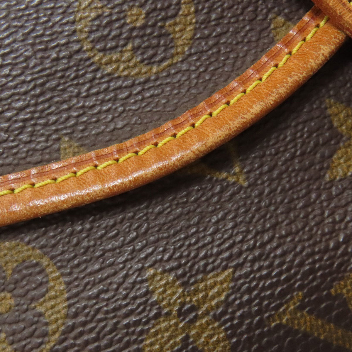 Louis Vuitton Monogram Canvas Shoulder Bag (Pre-Owned)
