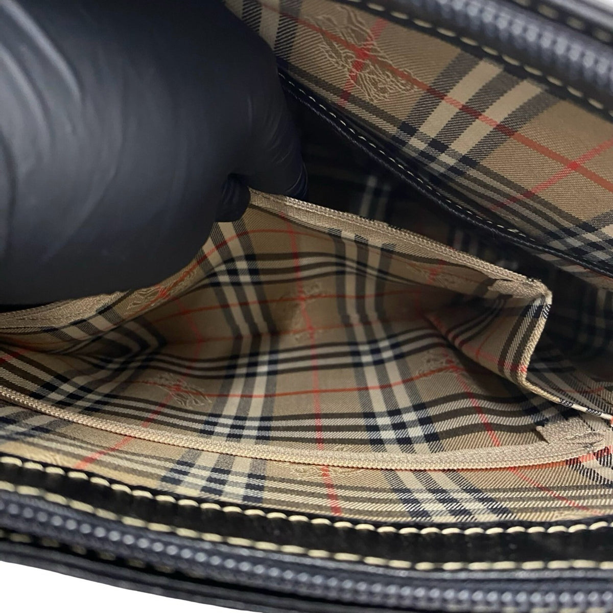 Burberry Black Leather Handbag Tote Bag (Pre-Owned)