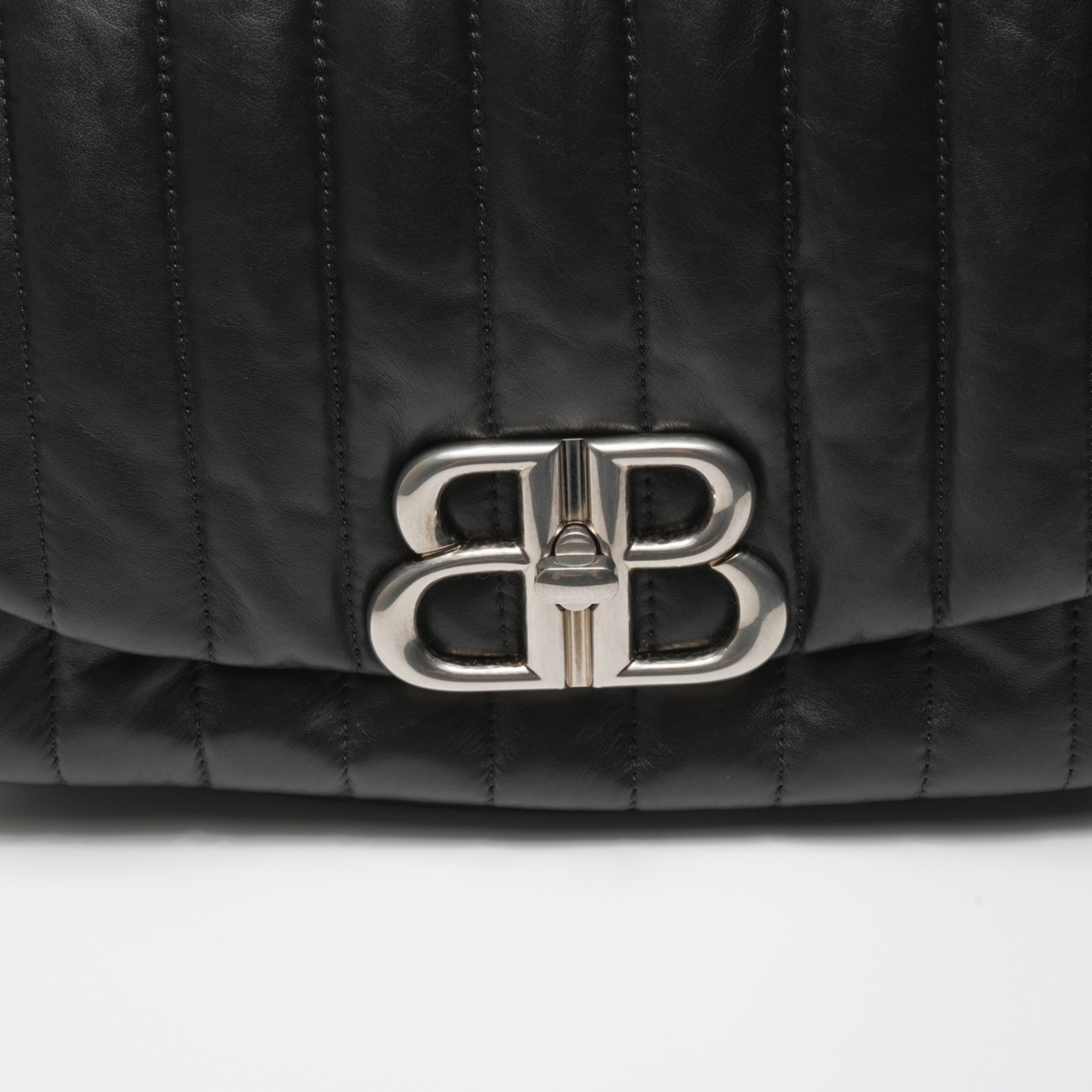 Balenciaga Black Leather Shoulder Bag (Pre-Owned)