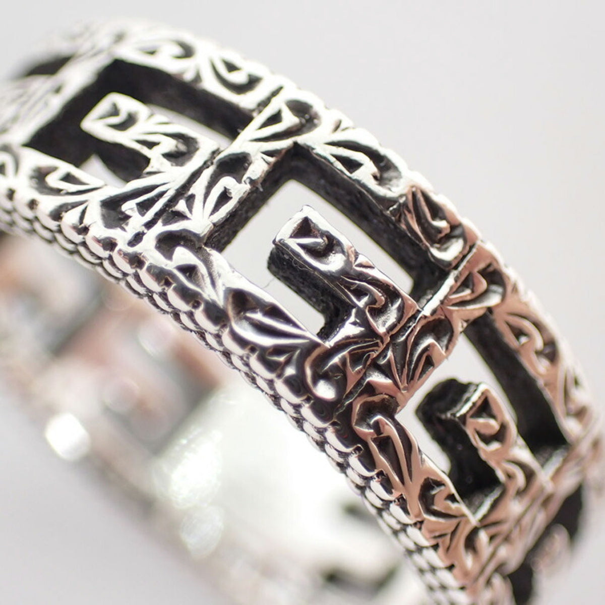 Gucci Sterling Silver 925 Band Ring (Pre-Owned)