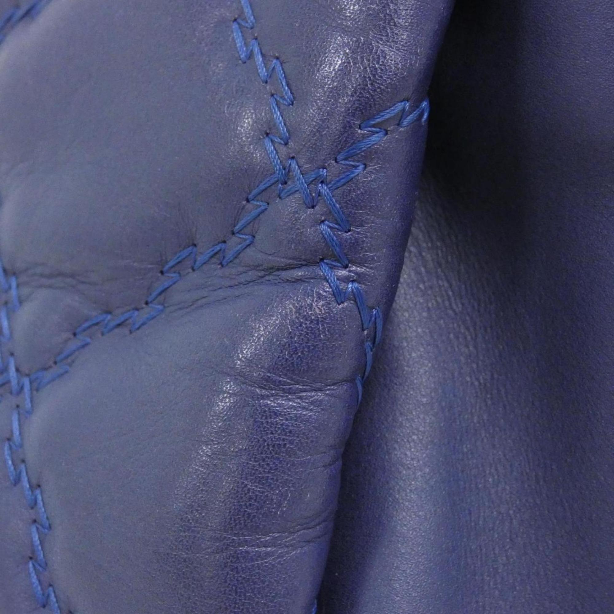 Chanel Blue Leather Shoulder Bag (Pre-Owned)