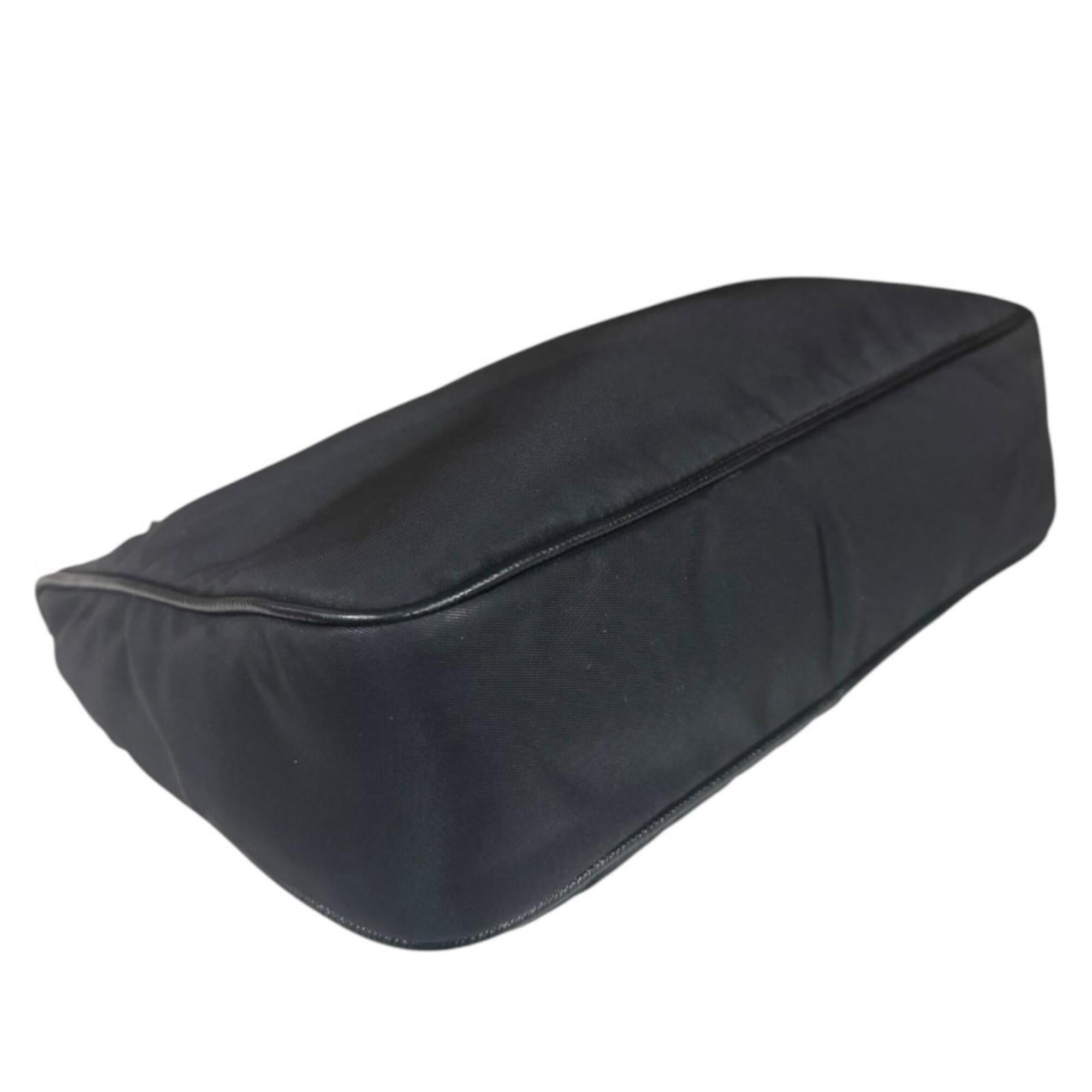 Prada Black Nylon Shoulder Bag (Pre-Owned)