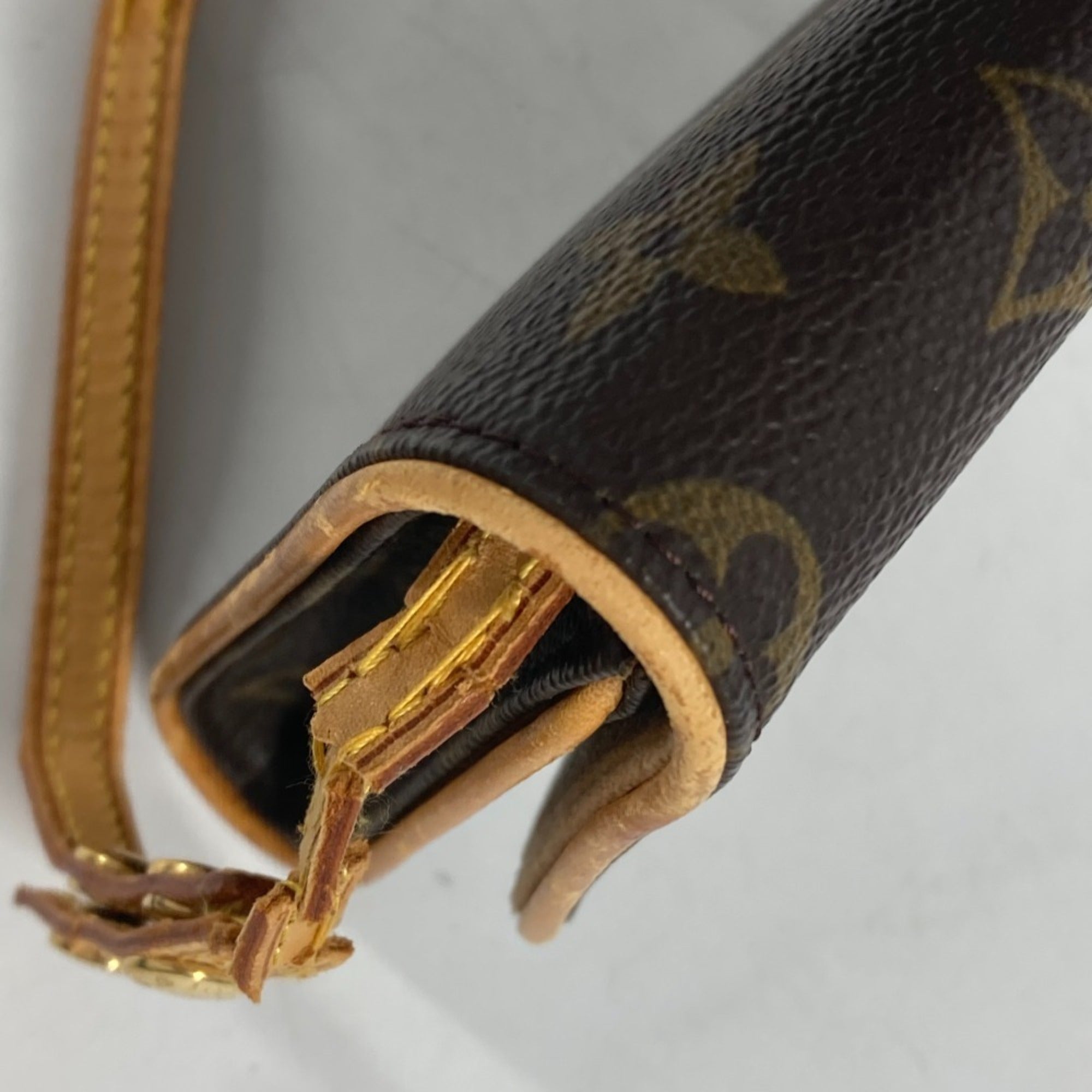Louis Vuitton Brown Monogram Canvas Clutch Bag Pochette Shoulder Bag (Pre-Owned)