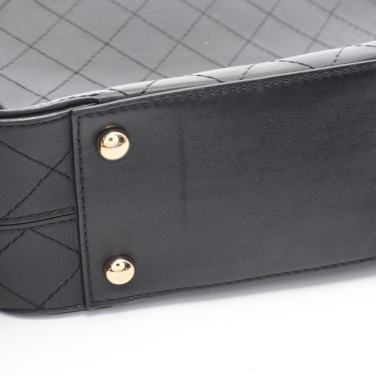 Chanel Black Leather Handbag Shoulder Bag (Pre-Owned)